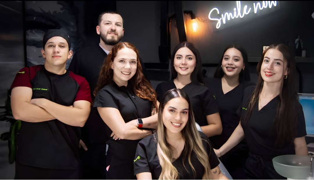 Dentalk Nosotros